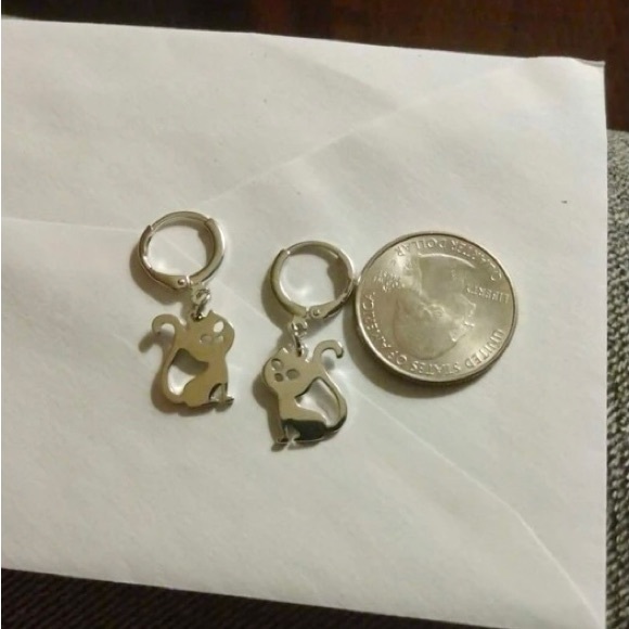 🐈‍⬛ Stainless Steel Cat Charm Drop Earrings NWT - Picture 5 of 10